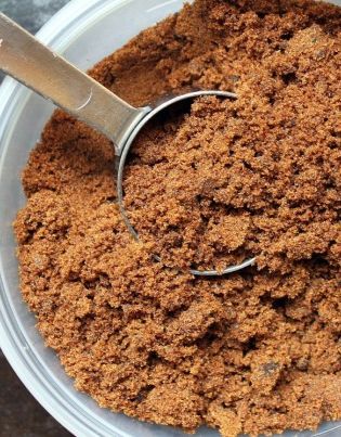 Moist and fine · Muscovado